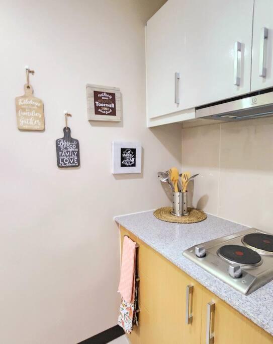 Cosy Executive 1 Bedroom Uptown Parksuites Ultra Fast Internet มะนิลา ภายนอก รูปภาพ