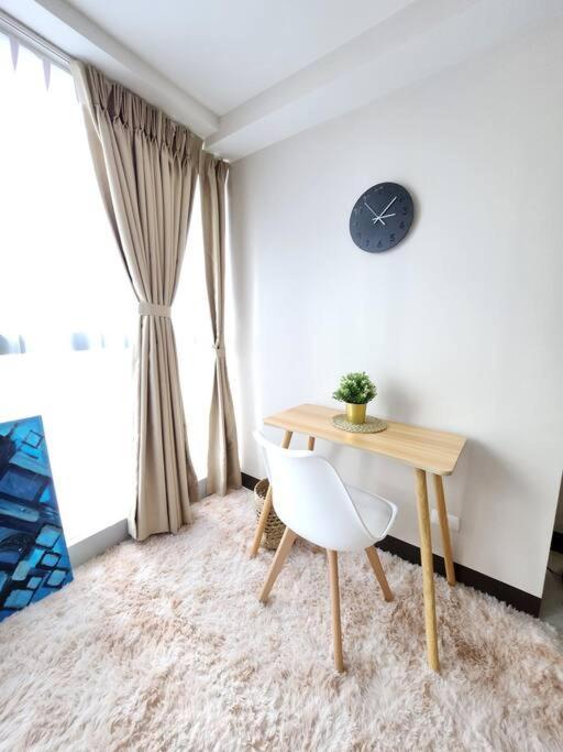 Cosy Executive 1 Bedroom Uptown Parksuites Ultra Fast Internet มะนิลา ภายนอก รูปภาพ