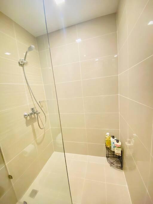 Cosy Executive 1 Bedroom Uptown Parksuites Ultra Fast Internet มะนิลา ภายนอก รูปภาพ
